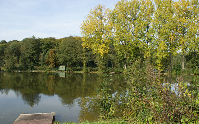 A happy Sunday by the water’s edge at Saint-Denis